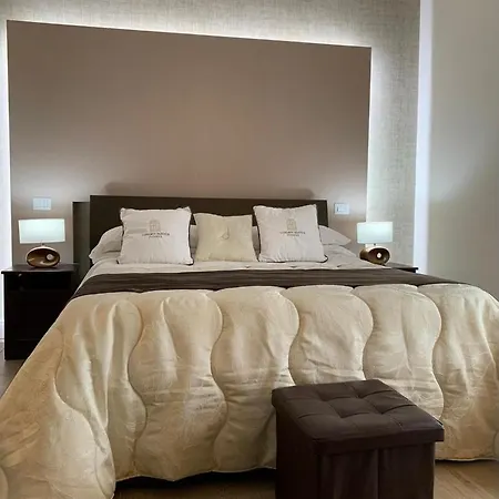Luxury Apartment *